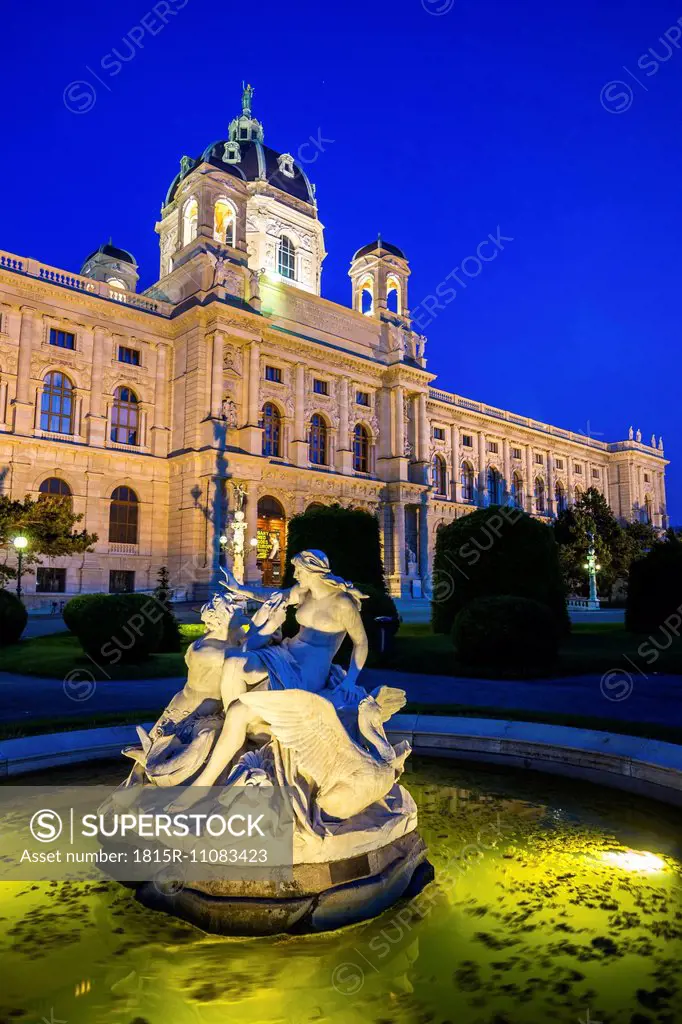 Austria, Vienna, Maria-Theresien-Platz, Museum of Art History and fountain in the evening