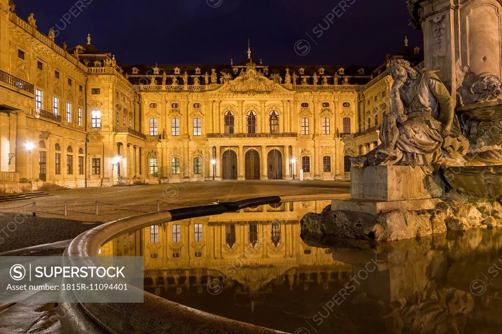 Germany, Bavaria, Wuerzburg, Wuerzburg Residence in the night
