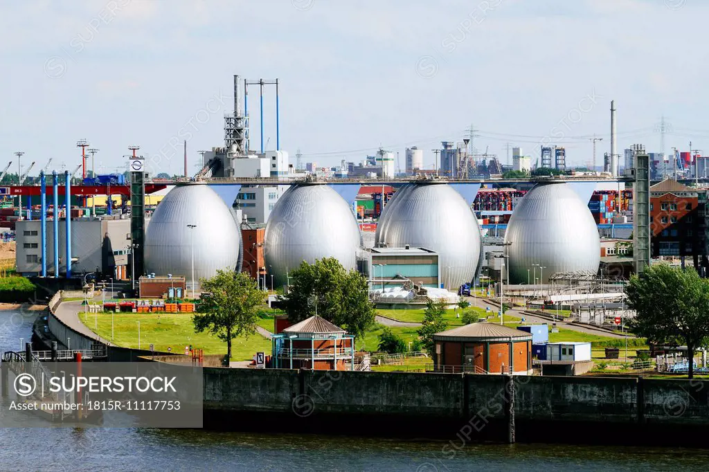 Germany, Hamurg, digestion tanks of water treatment plant Koehlbrandhoeft at River Elbe