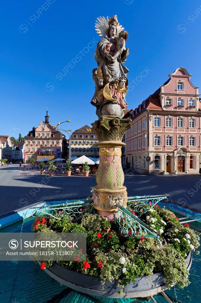 Germany, Baden Wuerttemberg, Schwabisch Gmund, View of virgin mary fountain at market place