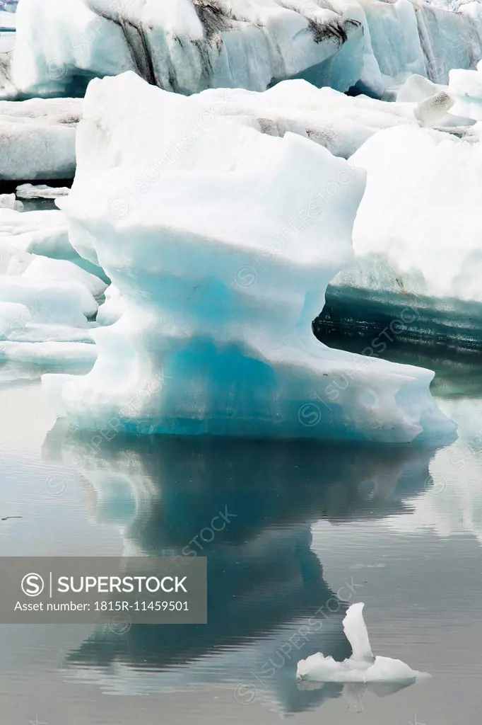 Iceland, Jokurlsarlon, glacier lake, glacial ice
