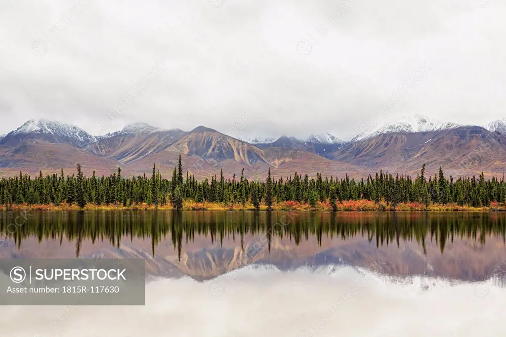 USA, Alaska, View of landscape in autumn