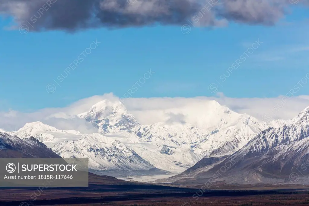 USA, Alaska, View of McLaren Glacier and Alaska Range