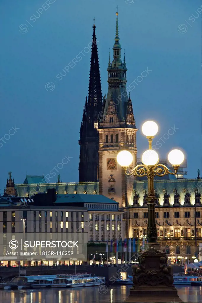 Germany, Hamburg, View of St. Nicolas Curch and city hall at Binnenalster Lake