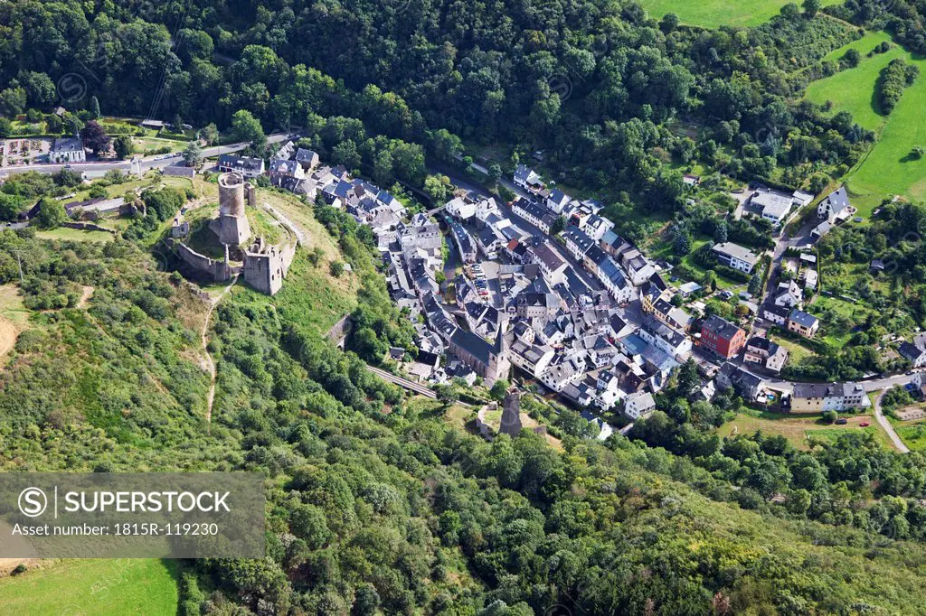 Europe, Germany, Rhineland Palatinate, View of city with castles