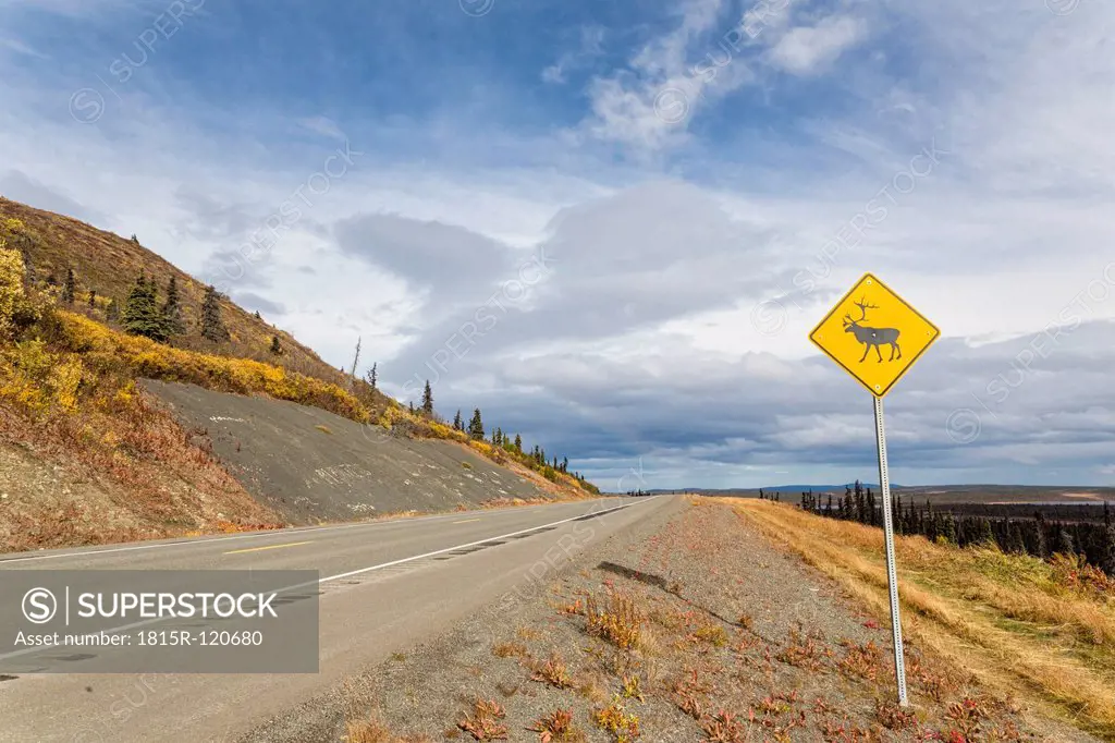 USA, Alaska, Reindeer traffic sign at Alaska Highway
