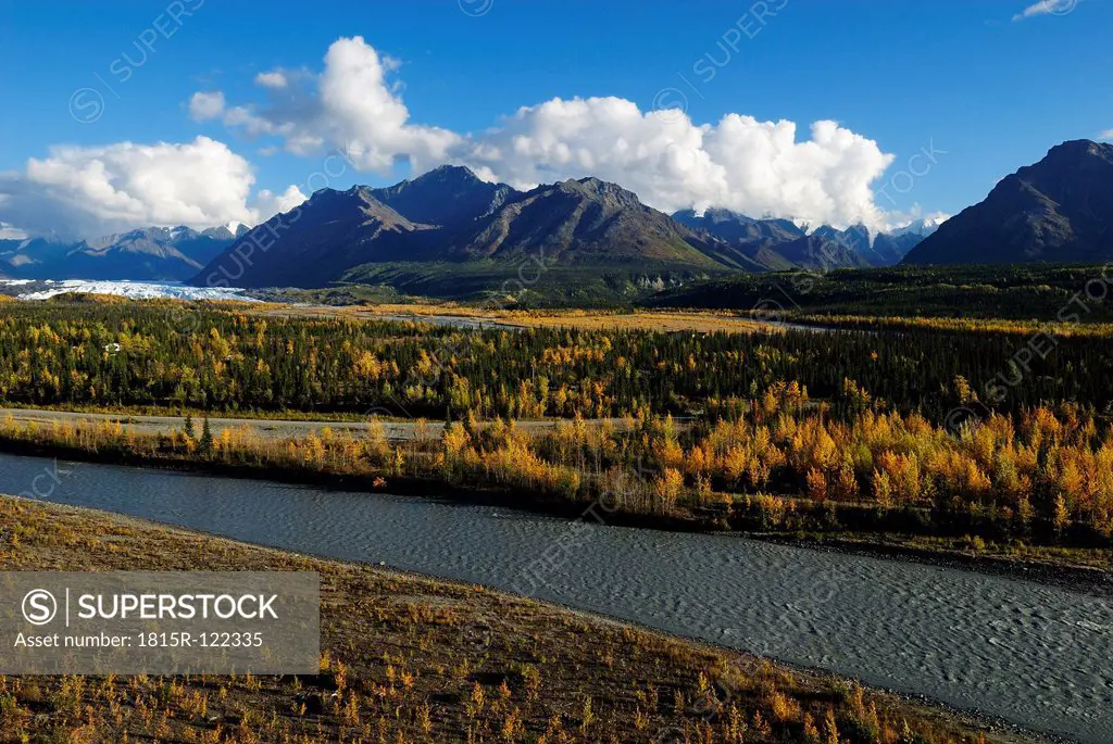 USA, Alaska, View of Matanuska Valley, glacier and Chugach Mountains