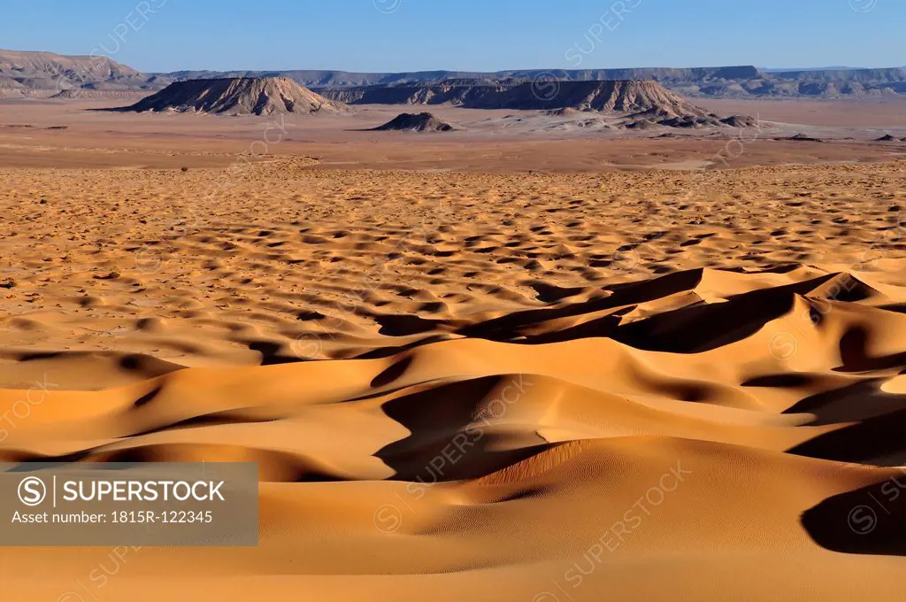 Algeria, Sahara, View of sand dunes Erg Tihoulahoun