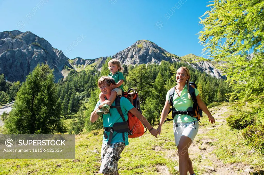 Austria, Salzburg Country, Family hiking at Altenmarkt Zauchensee