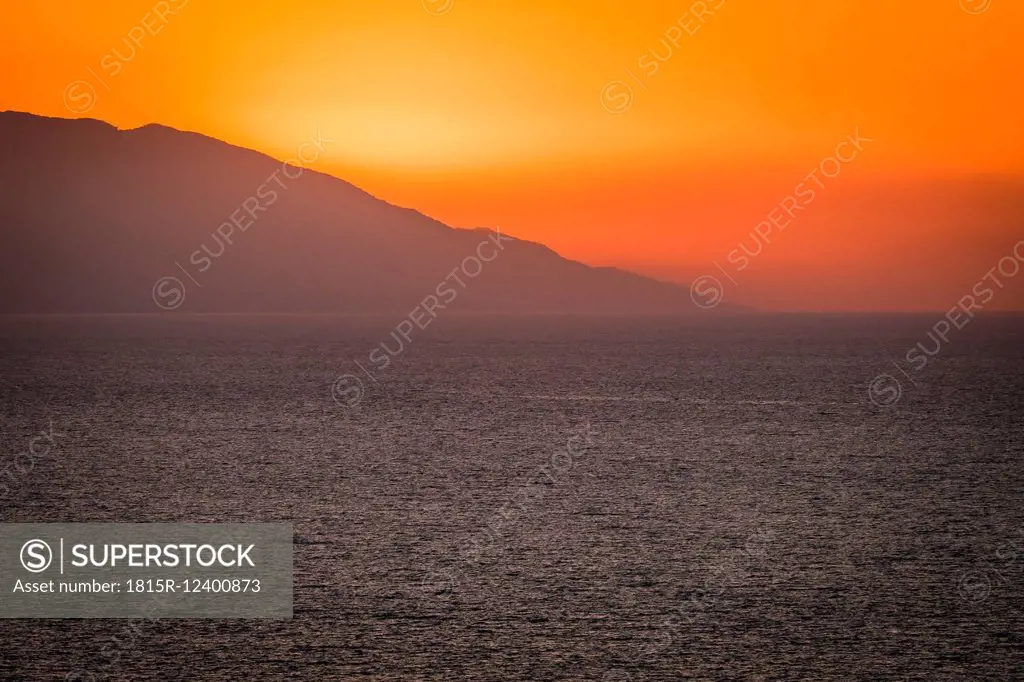 Mexico, Puerto Vallarta, Banderas Bay with Sierra Madre Mountains in the background after sunset