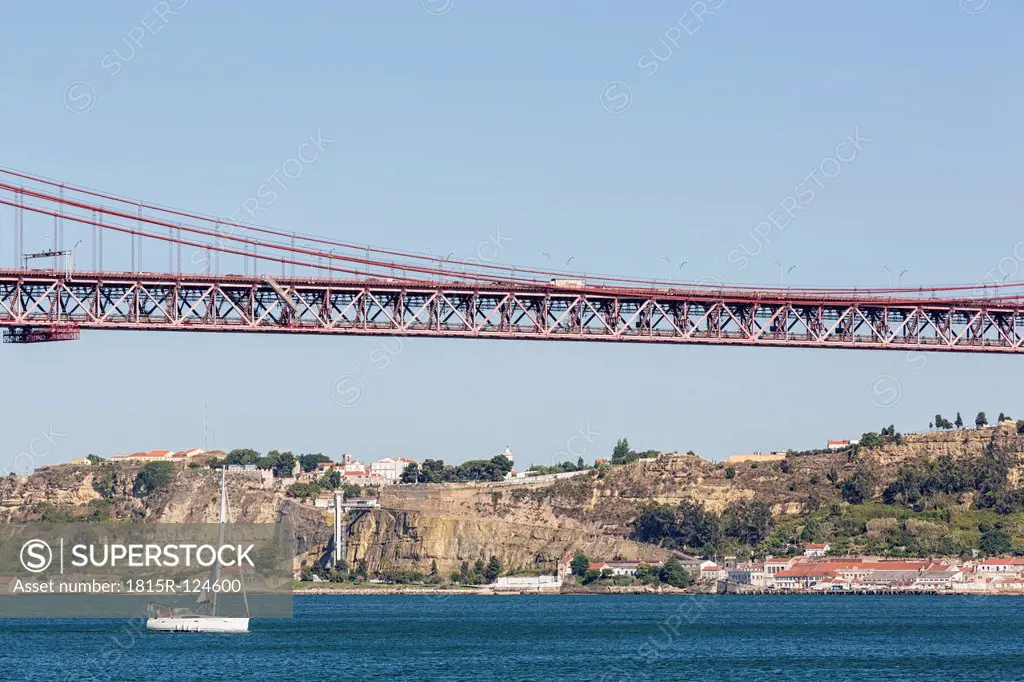 Portugal, Lisbon, View of 25 de Abril Bridge at River Tagus