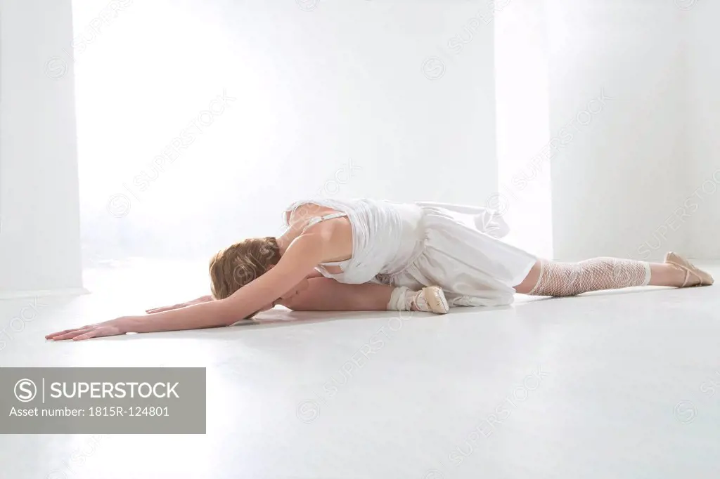 Young woman performing ballet dan
