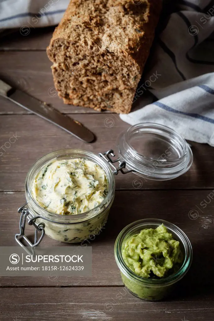 Avocado cream, herb butter and wholemeal spelt bread