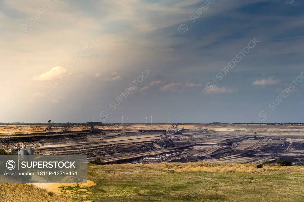 Germany, North Rhine-Westphalia, Grevenbroich, brown coal mining Garzweiler I