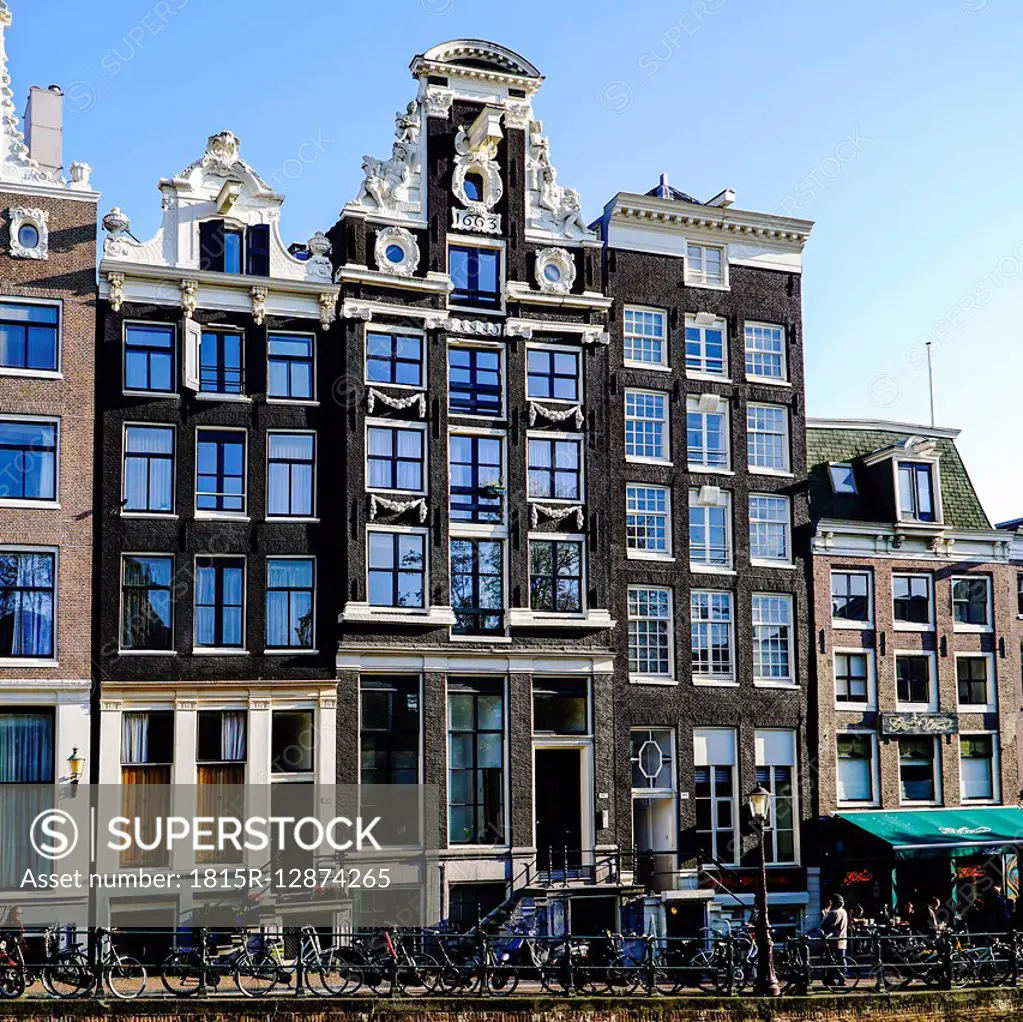 Netherlands, Amsterdam, view to canal houses in the old town