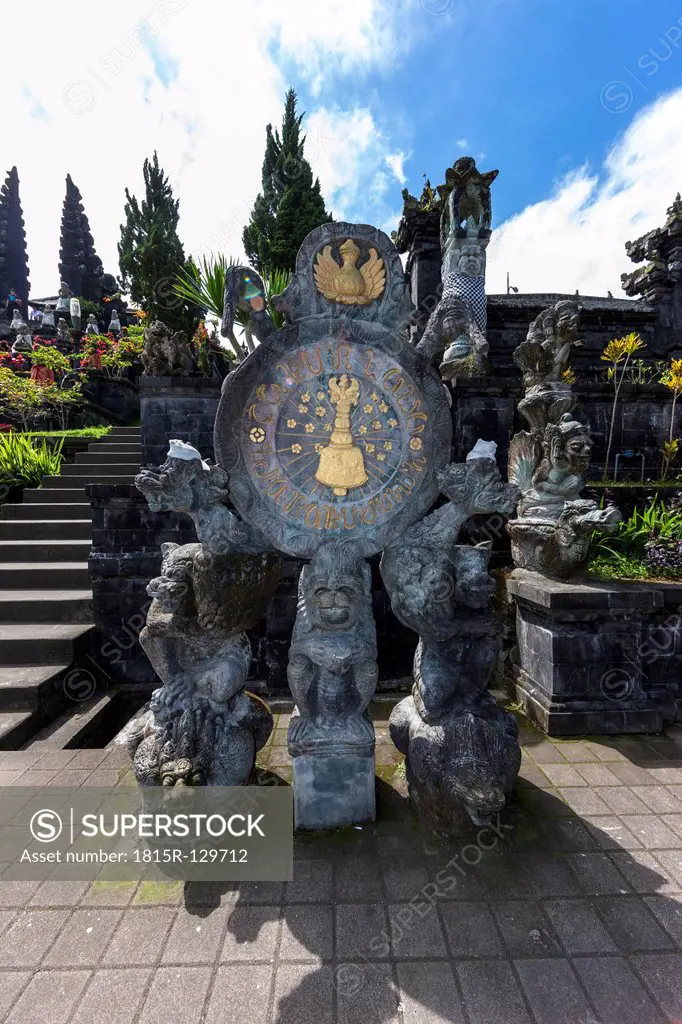 Indonesia, Statue in sanctuary of Pura Penataran Agung temple