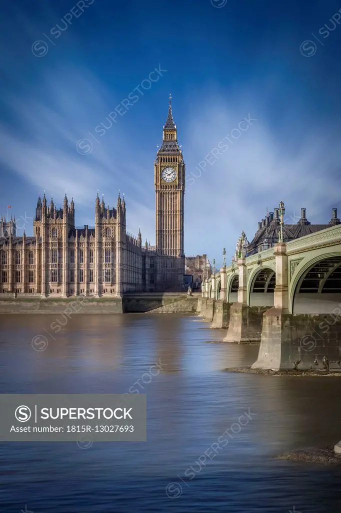 UK, London, view to Big Ben, Westminster Bridge and Palace of Westminster