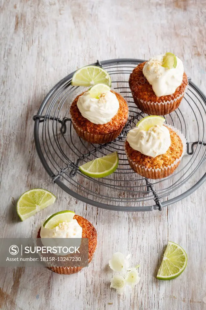 Lime cup cakes with cream cheese topping