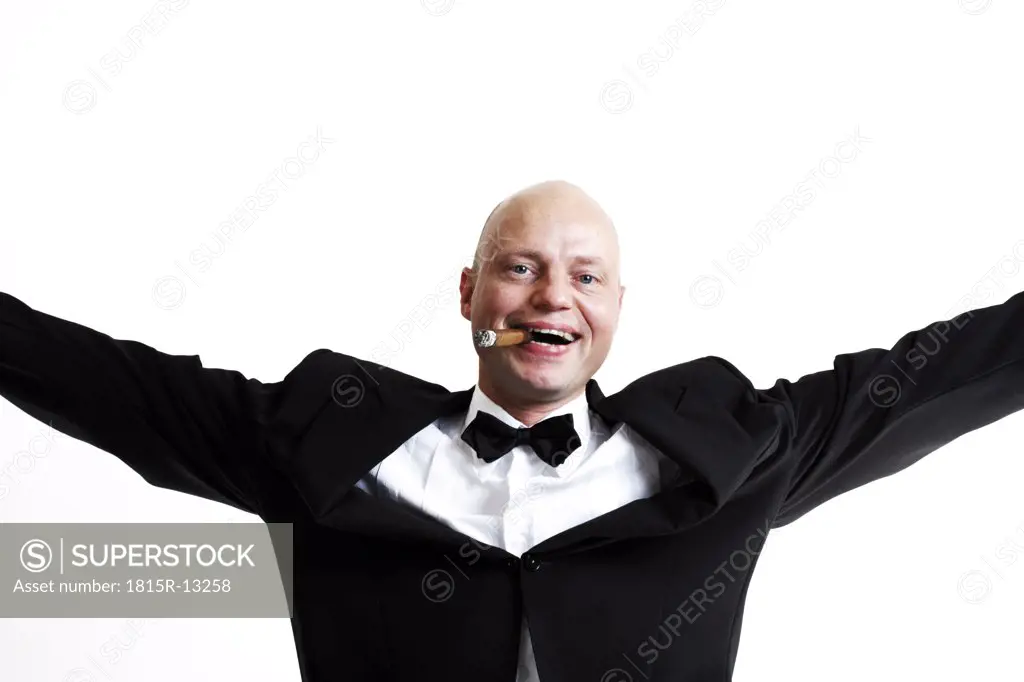 Man with cigar and open arms