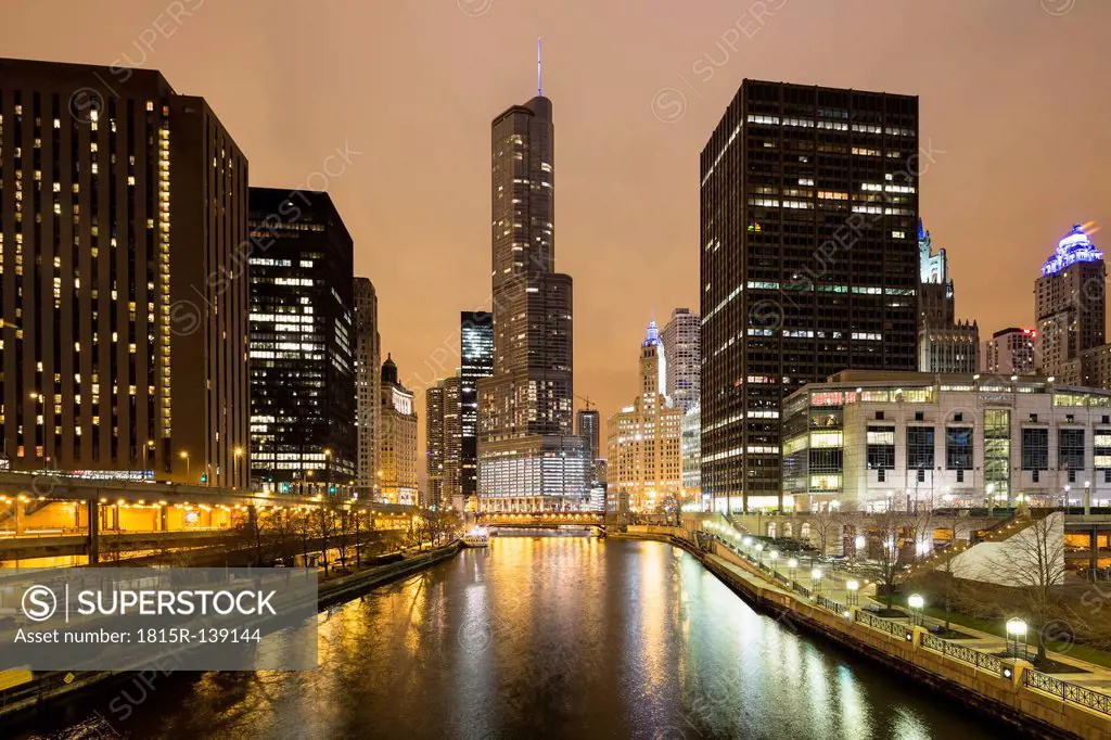 United States, Illinois, Chicago, View of Skyscraper along Chicago River