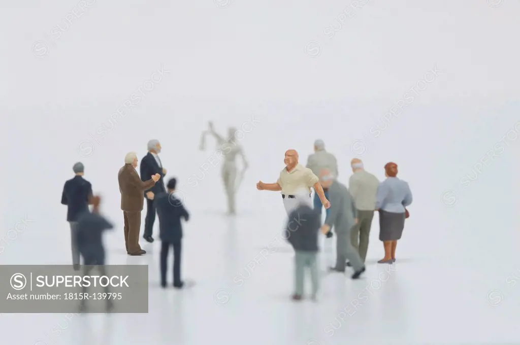 Figurine of pensioners