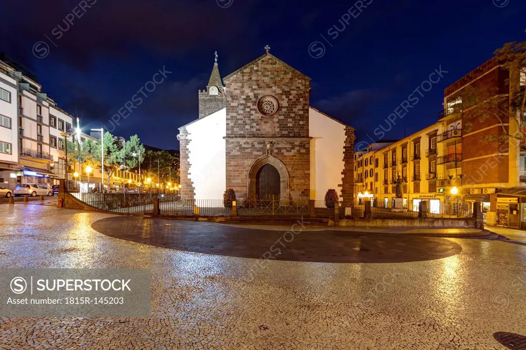 Portugal, Funchal, View of Se Cathedral at night