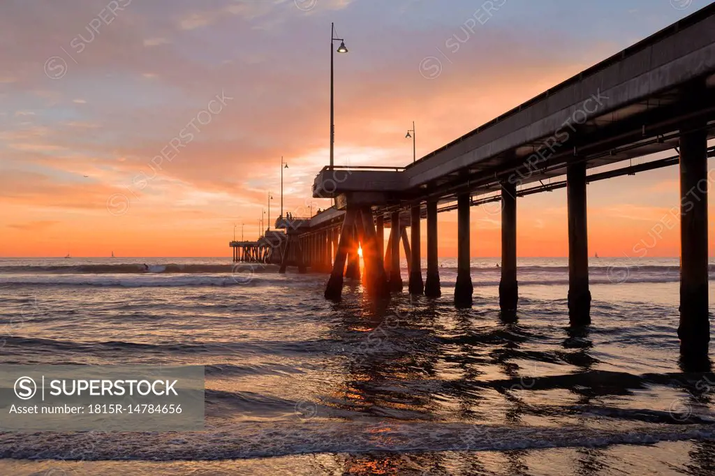 USA, California, Los Angeles, Venice Beach, Venice Beach Pier at sunset