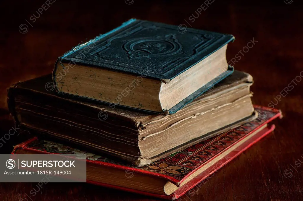Staple of antiquarian, old books