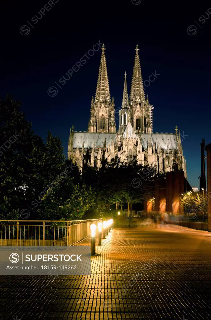 Germany, North Rhine Westphalia, Cologne, Cologne Cathedral by night