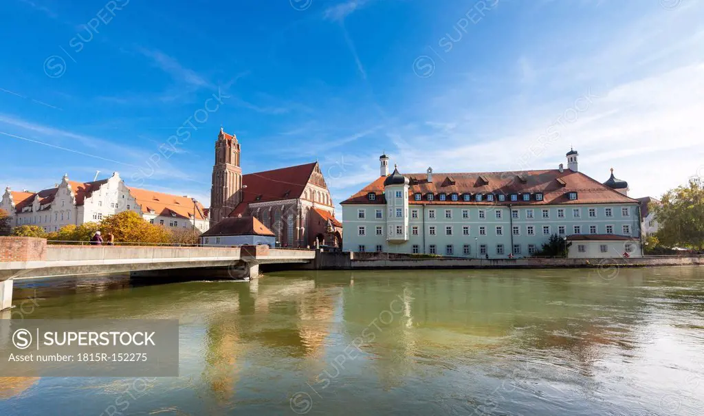 Germany, Bavaria, Landshut, Heilig-Geist-Spital and church