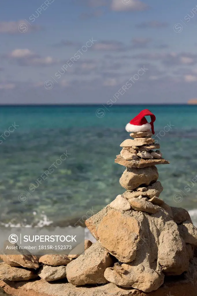 Spain, Balearic Islands, Formentera, Christmas cap at beach