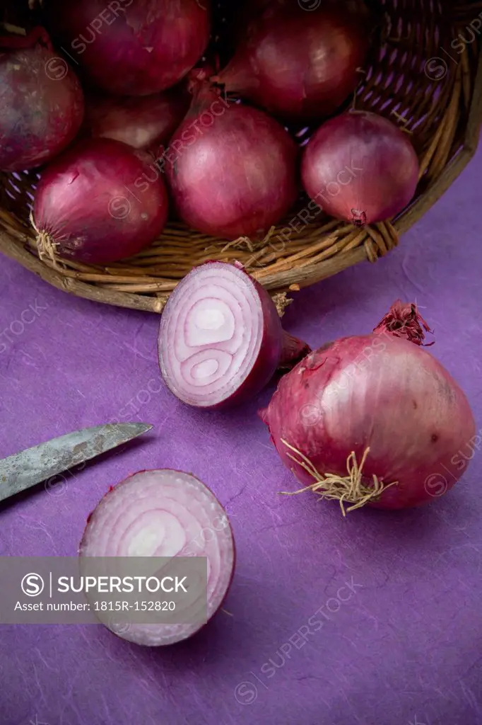 Red onions, elevated view