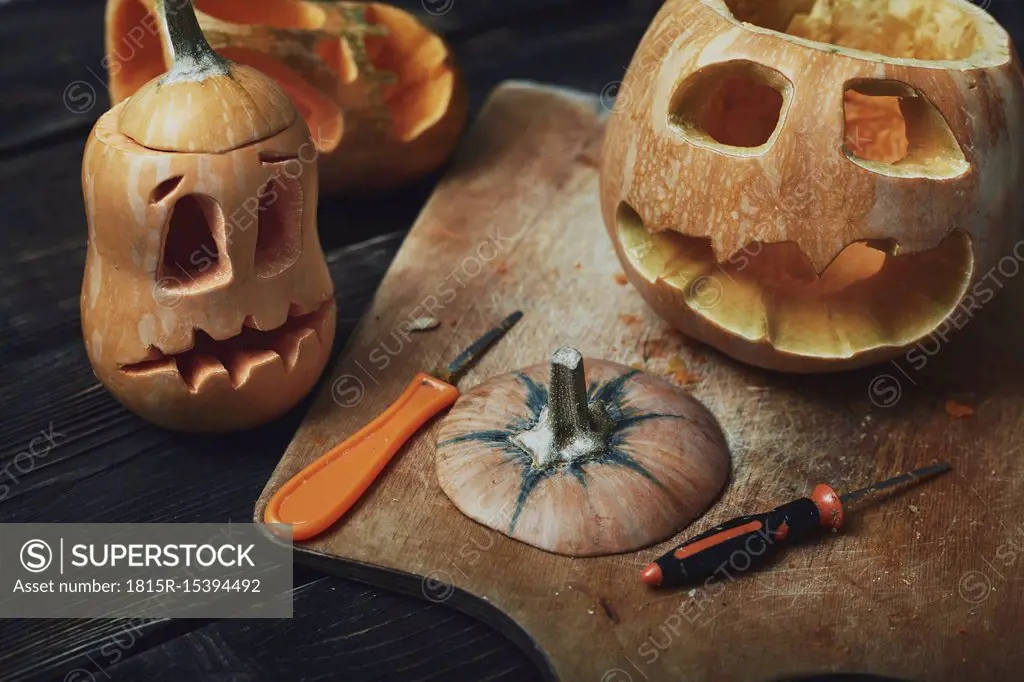 Halloween pumpkins, Jack Oƒ.Lanterns, carving knifes
