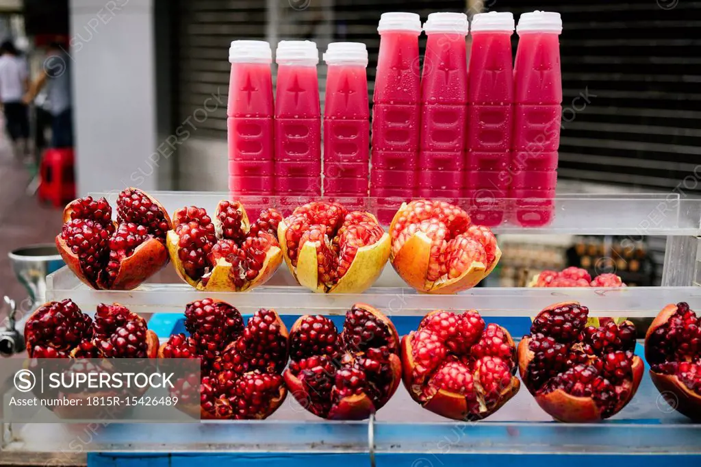 Thailand, Bangkok, Pomegranate juice in a street food stall