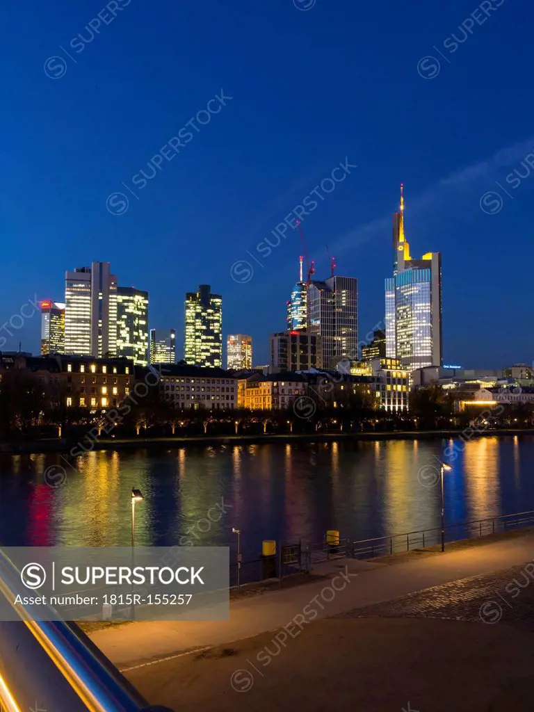 Germany, Hesse, Frankfurt, view to skyline with financal district at dusk
