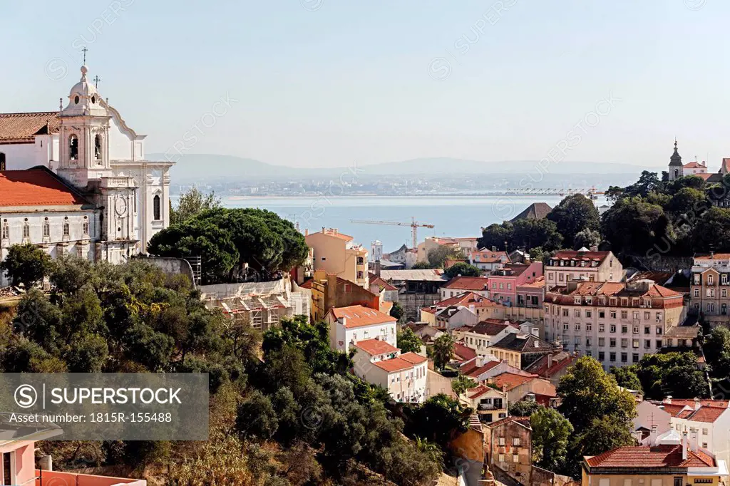 Portugal, Lisbon, Mouraria, Miradouro de Nossa Senhora do Monte, view to Tejo