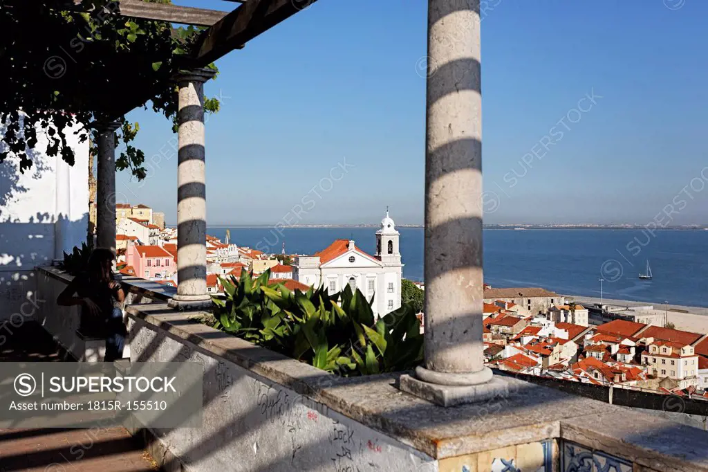 Portugal, Lisbon, Alfama, Miradouro de Santa Luzia, view to Tejo river