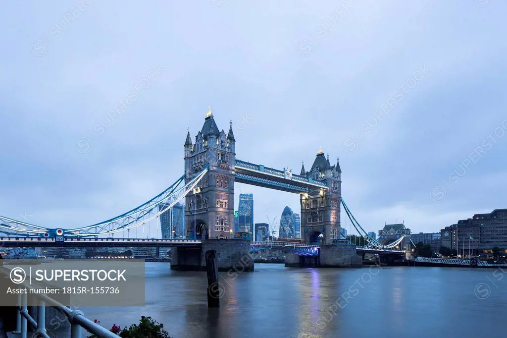 UK, London, view to Tower Bridge