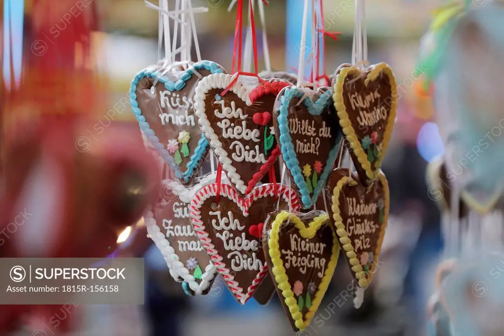 Germany, North Rhine-Westphalia, Cologne, gingerbread hearts