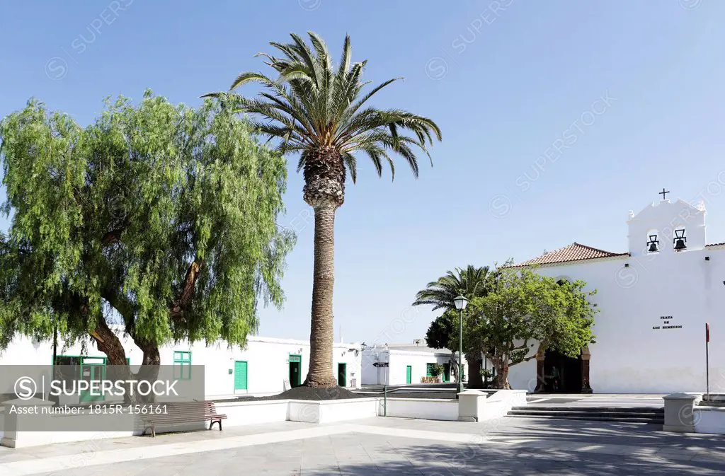 Spain, Lanzarote, Yaiza, View of village square