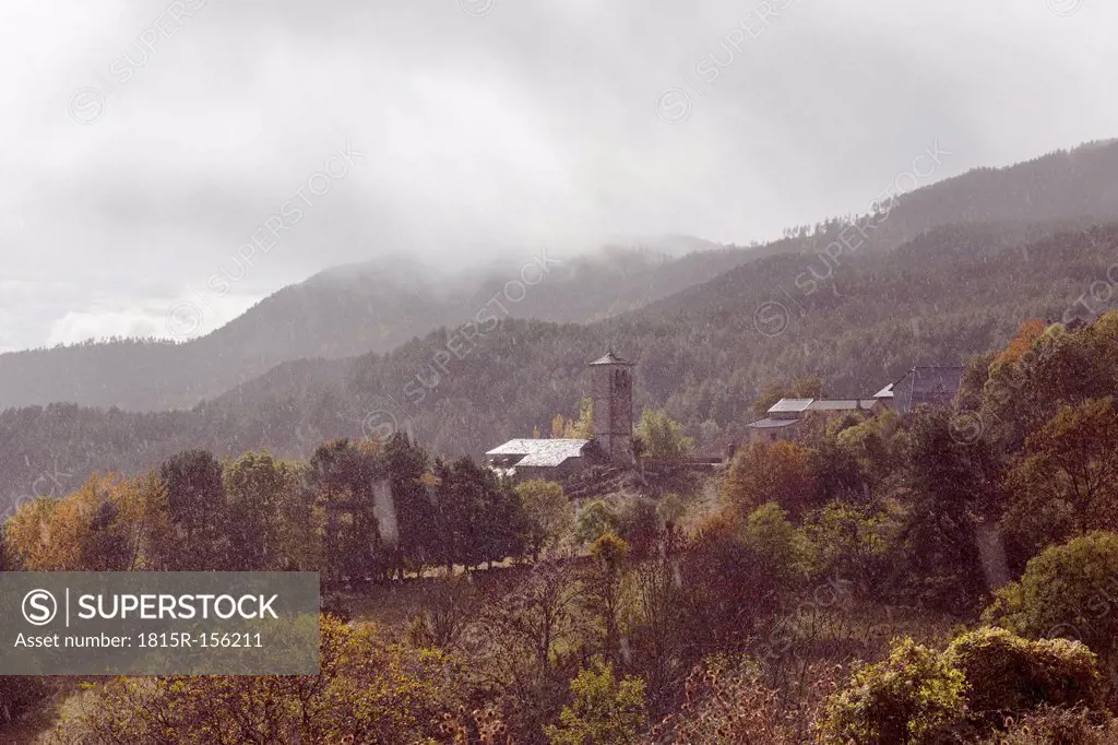 Spain, Pyrenees, Ordesa y Monte Perdido National Park, View of Fanlo