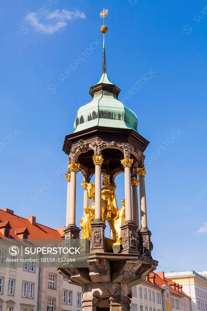 Germany, Saxony-Anhalt, Magdeburg, Replica of the Magdeburg equestrian on the old market