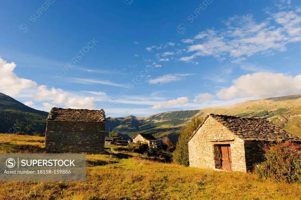 Spain, Aragon, Central Pyrenees, Ordesa y Monte Perdida National Park, stonehouses in Fanlo