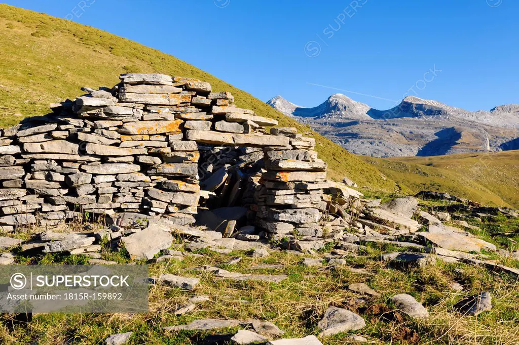 Spain, Aragon, Central Pyrenees, Canon de Anisclo, Ordesa y Monte Perdida National Park, old mountain hut