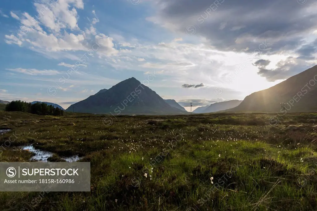 UK, Scotland, Glen Coe, view to Buachaille Etive Mor