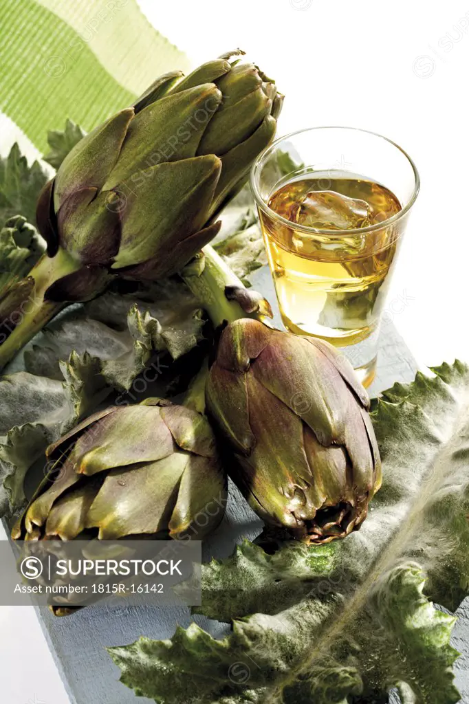 Artichoke and artichoke liqueur