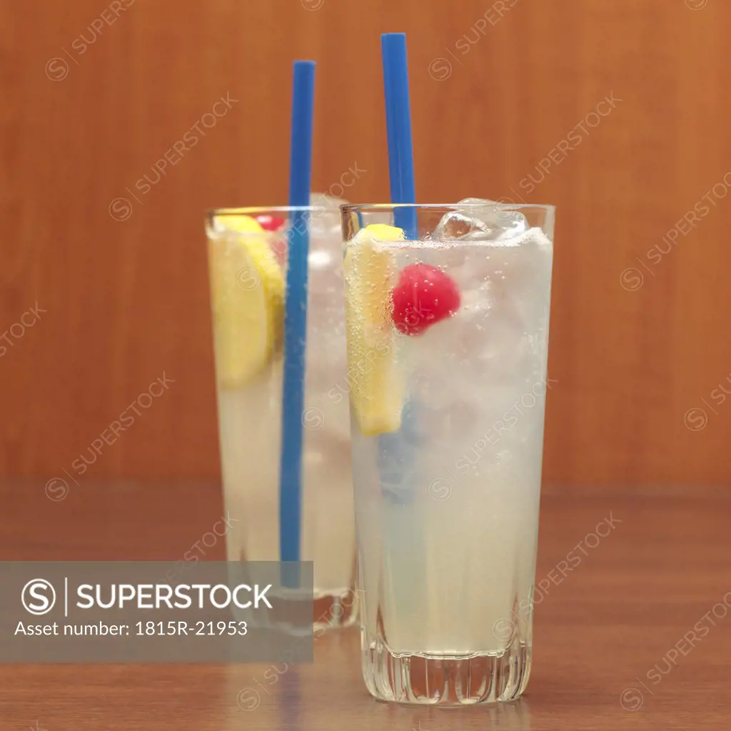 Two glasses of gin fizz, close-up