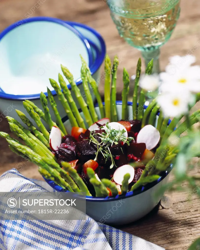 Aspargus and beetroot salad
