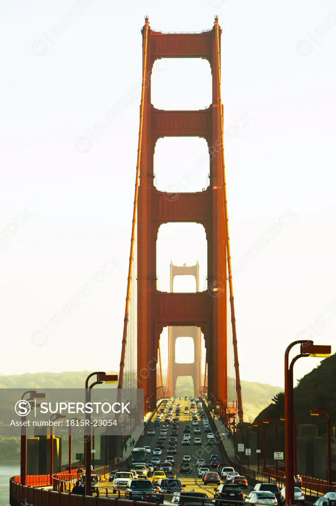 USA, California, San Francisco, traffic on Golden Gate bridge