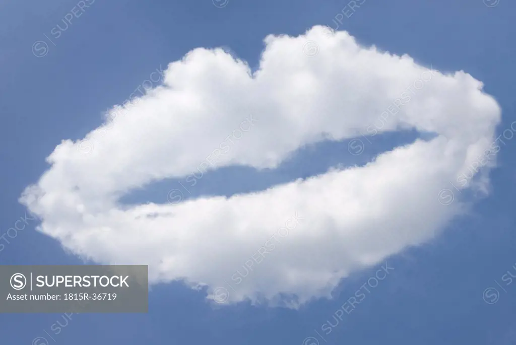 Mouth-shaped cloud